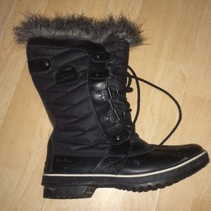 Sorel Winter Boots Size 9.5